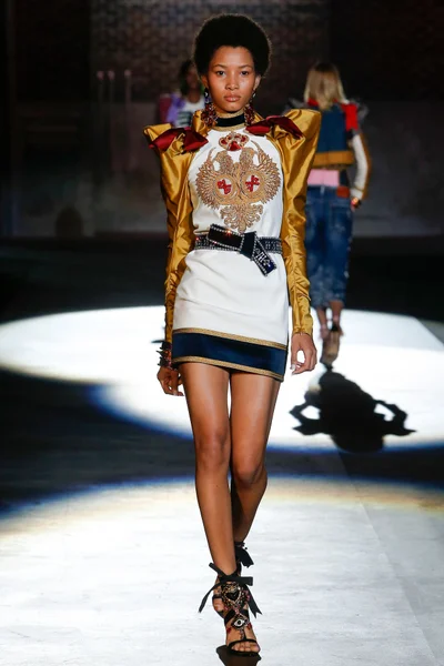 Look 13